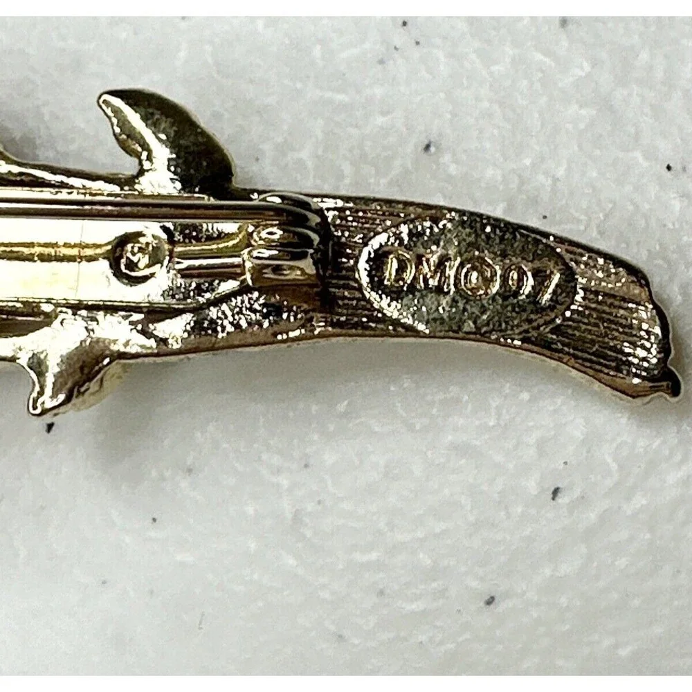 Vintage Brooch. Signed DMC 97. One Dozen Long‎ Stem Roses. Goldtone